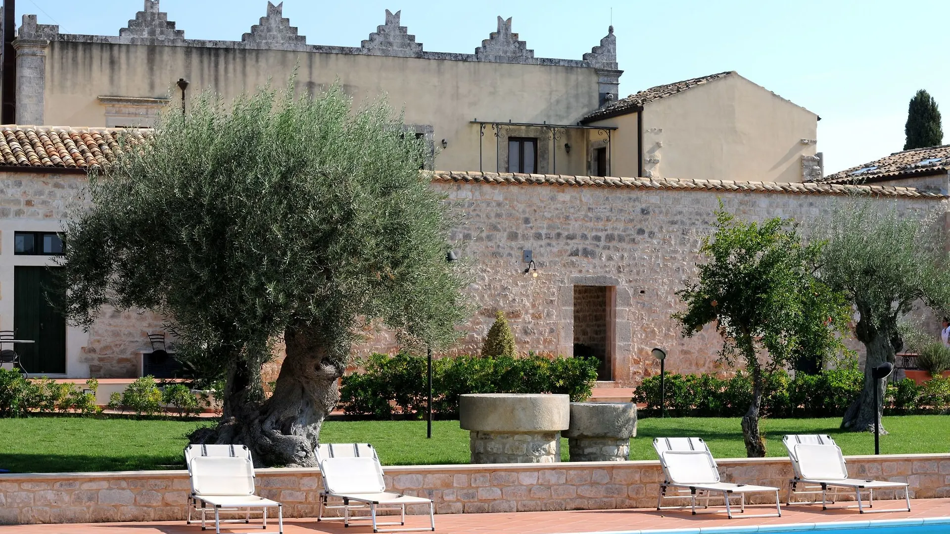 Torre Don Virgilio Country Hotel Cannizzara 4*,